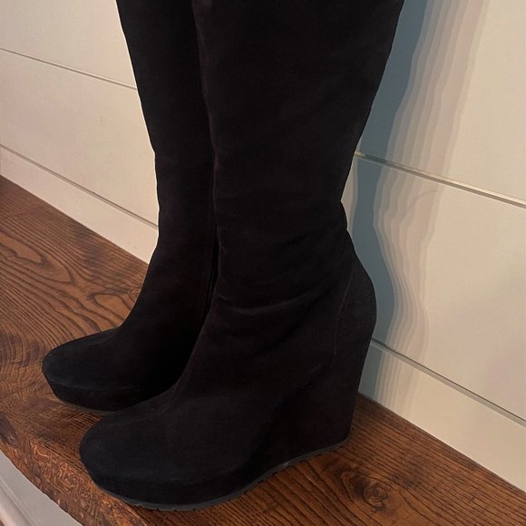 - GUCCI Suede Shearling Fur Microguccissima Courtney Tall Wedge Platform B… - Picture 5 of 8